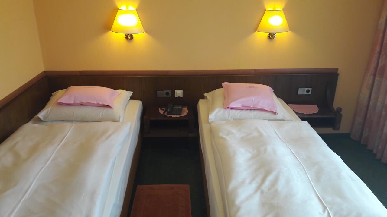Hotel Am Schoenbuchrand Tübingen Dış mekan fotoğraf